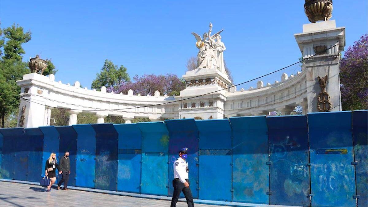 Resguardan edificios, monumentos y hoteles previo a la marcha por el #8M 6